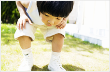 芝生の上での子どもたちの身体的な変化